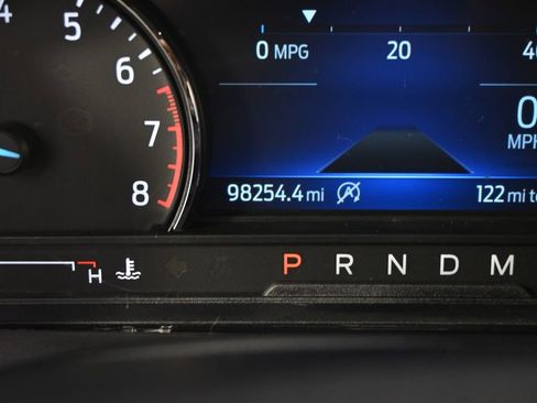 Used 2020 Ford Explorer XLT w/ Equipment Group 202A image 27