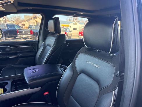 Used 2025 RAM 1500 Laramie w/ Night Edition image 11