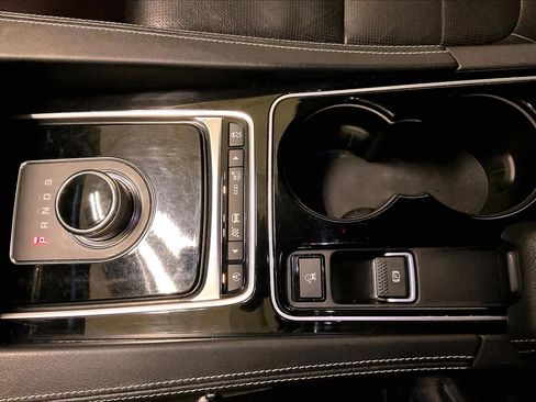 Used 2017 Jaguar F-PACE S image 16