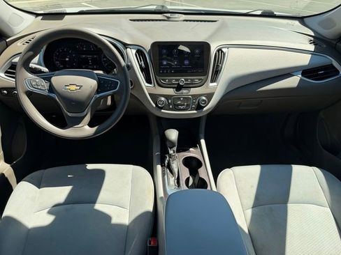 Used 2022 Chevrolet Malibu LS image 9