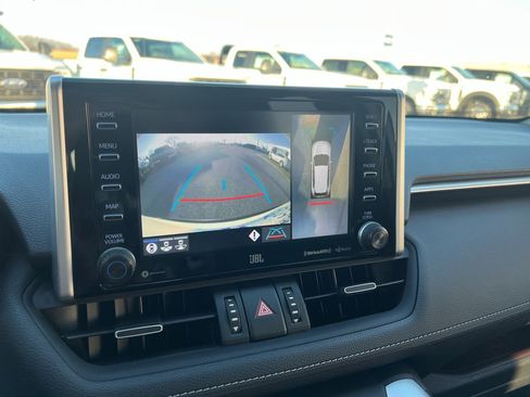 Used 2020 Toyota RAV4 Limited image 21