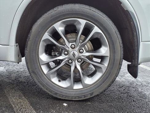 Certified 2019 Dodge Durango GT w/ Trailer Tow Group IV AWD/4WD image 5