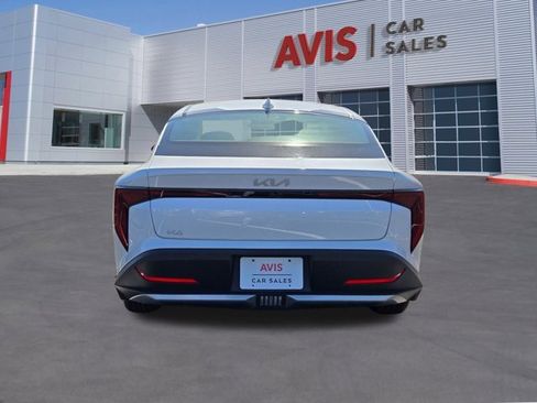 Used 2025 Kia K4 LXS image 9