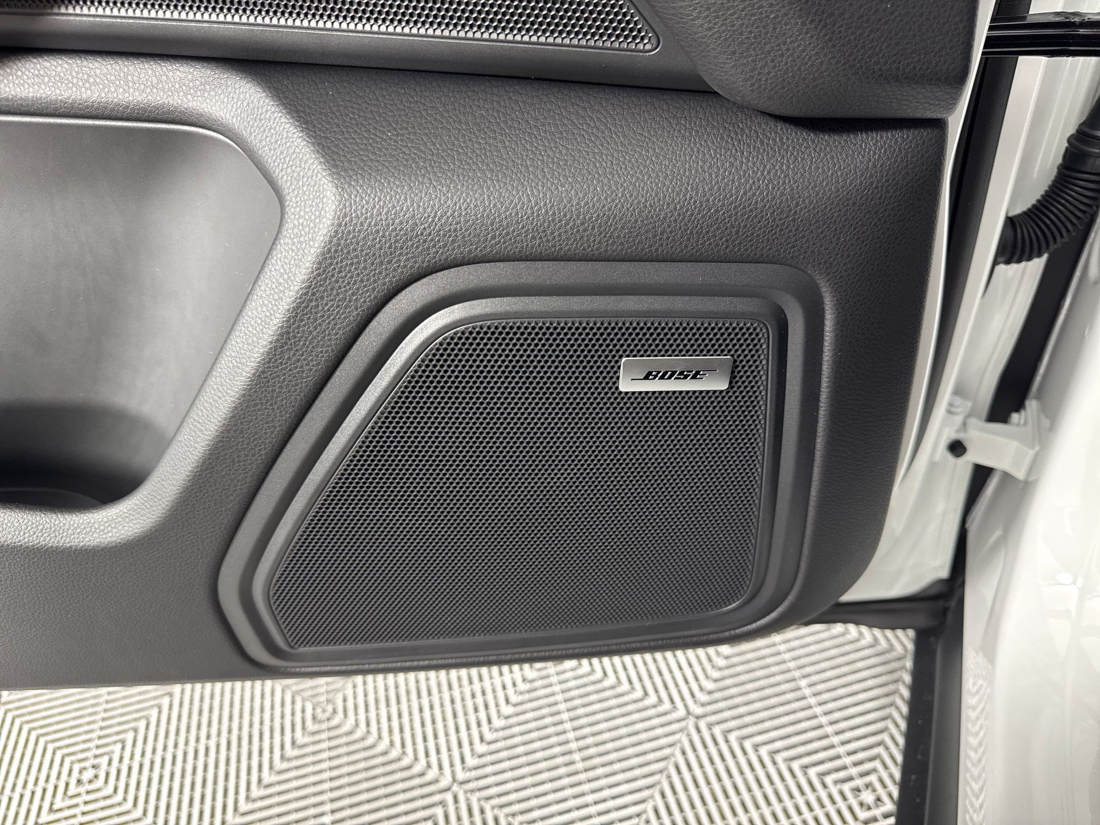 Certified 2026 Porsche Macan AWD/4WD image 14