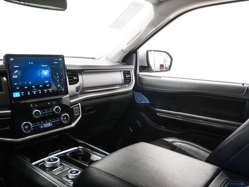 Used 2024 Ford Expedition XLT AWD/4WD image 16