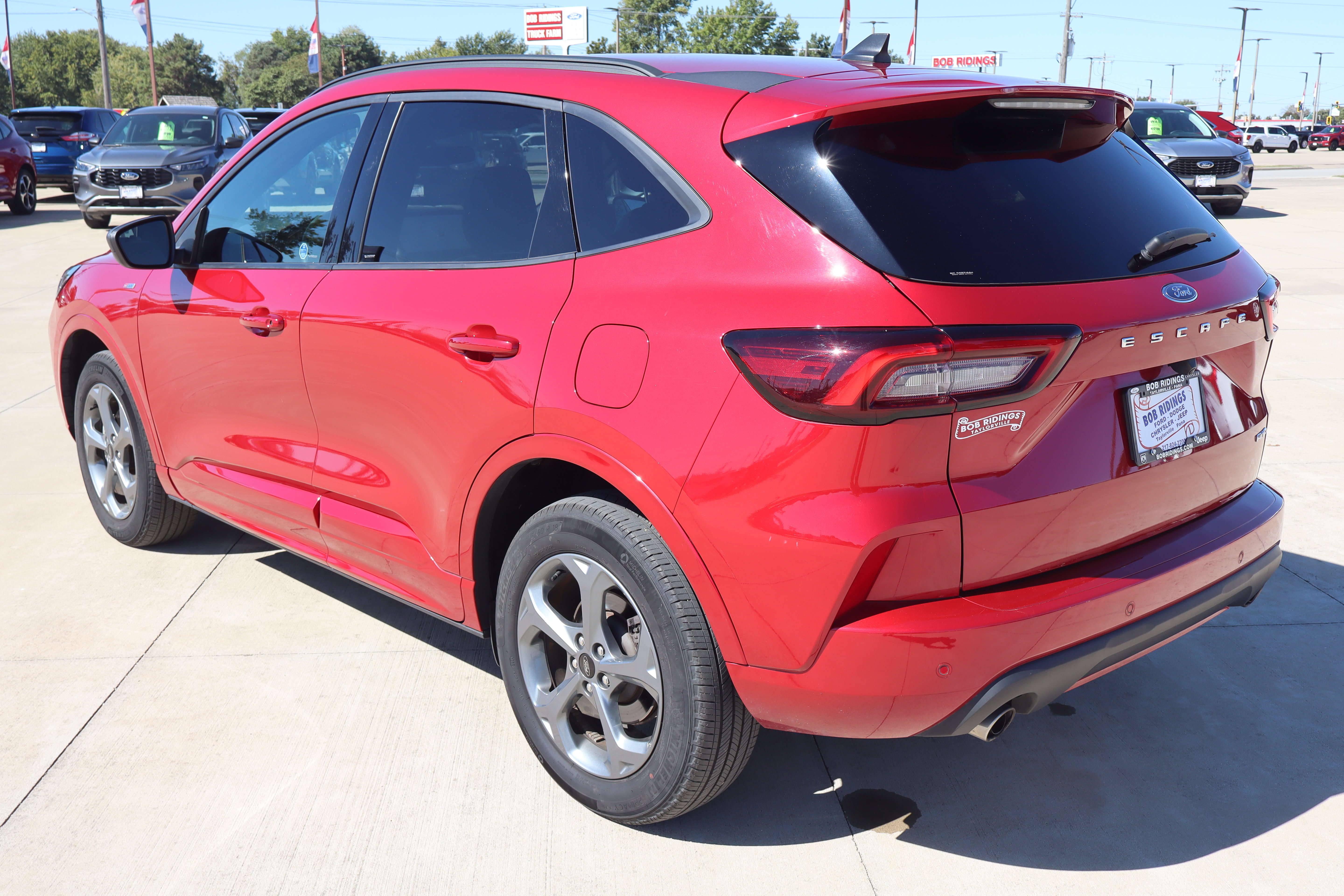 Used 2024 Ford Escape ST-Line w/ Tech Pack #1 AWD/4WD image 7