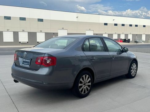 Used 2006 Volkswagen Jetta Value Edition FWD image 5