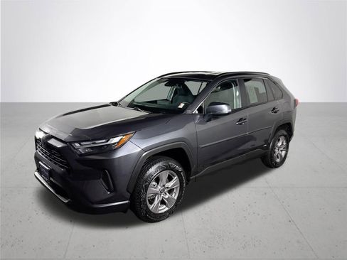 Used 2024 Toyota RAV4 LE image 2
