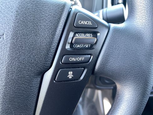 Used 2025 Nissan Frontier SV RWD image 30