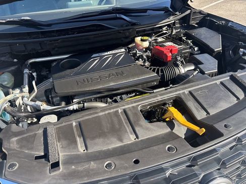 Used 2023 Nissan Rogue SV image 14