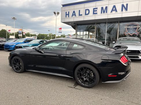 Used 2018 Ford Mustang Coupe w/ Ecoboost Performance Package RWD image 8