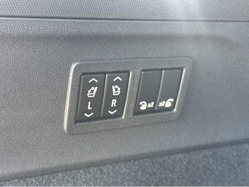 New 2025 Cadillac Escalade IQ Sport 2 image 32