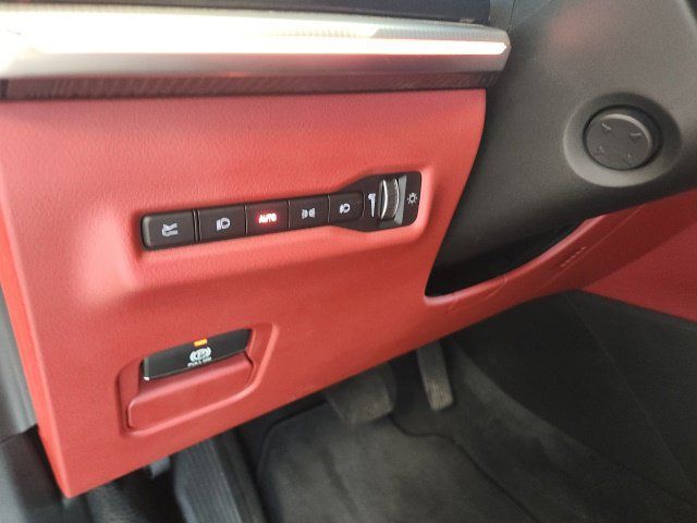Used 2024 Jeep Wagoneer Launch Edition AWD/4WD image 32