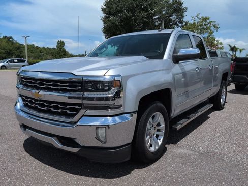 Used 2018 Chevrolet Silverado 1500 LTZ RWD image 2