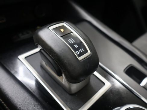 Used 2022 Mitsubishi Outlander SE image 32