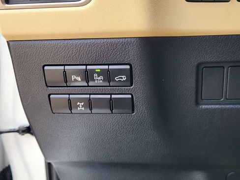 Used 2017 Lexus NX 200t AWD w/ Premium Package image 22