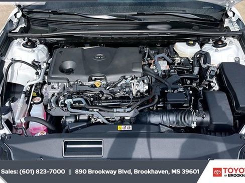 Used 2025 Toyota Camry LE image 7