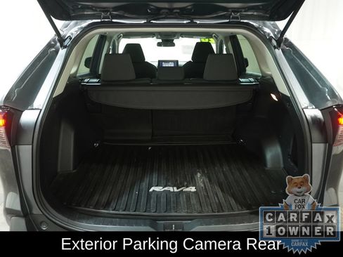 Used 2020 Toyota RAV4 XLE w/ All Weather Liner Package AWD/4WD image 8