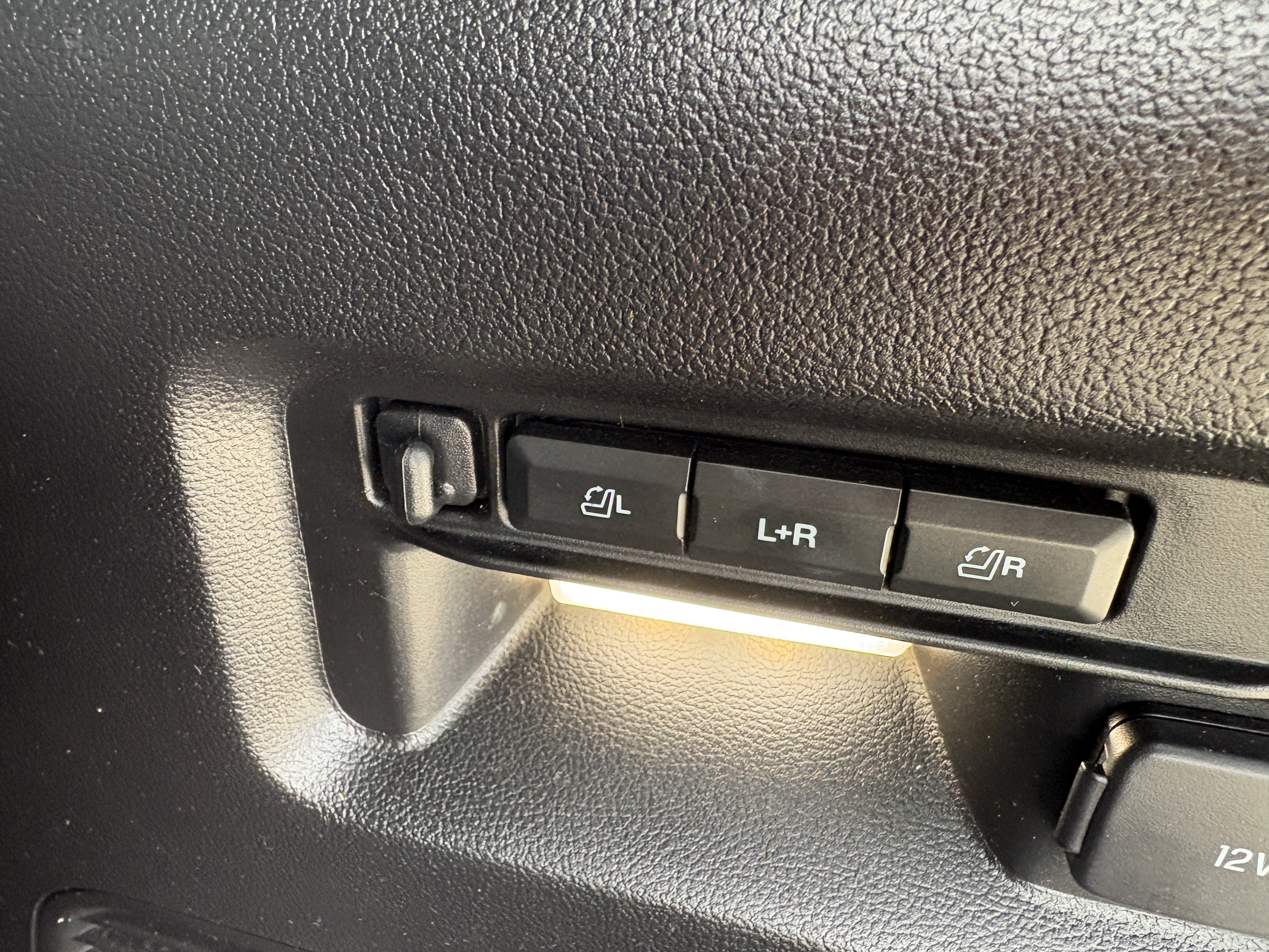 Certified 2020 Ford Explorer Limited AWD/4WD image 22