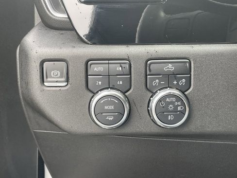 Used 2024 GMC Sierra 1500 Elevation image 19