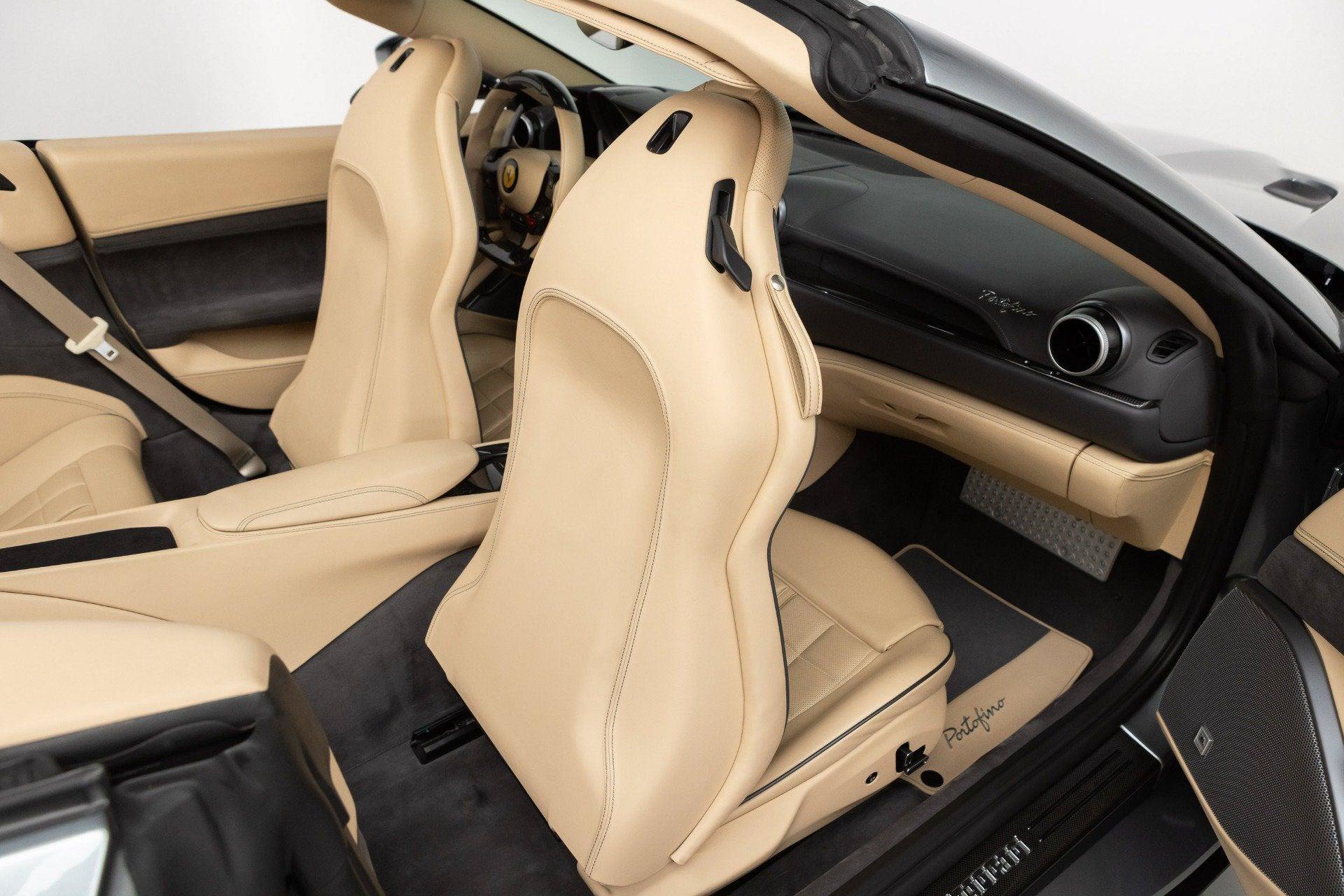 Certified 2019 Ferrari Portofino RWD image 57