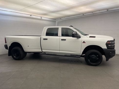 New 2026 RAM 3500 Tradesman AWD/4WD image 2