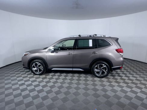 Used 2023 Subaru Forester Touring image 6