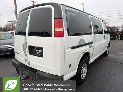 Used 2003 Chevrolet Express 3500 image 5