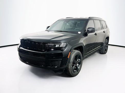 Used 2023 Jeep Grand Cherokee L Laredo AWD/4WD image 3