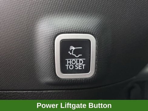 Used 2025 Jeep Grand Cherokee Altitude AWD/4WD image 49