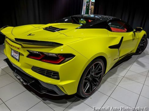 Used 2024 Chevrolet Corvette Z06 RWD image 10