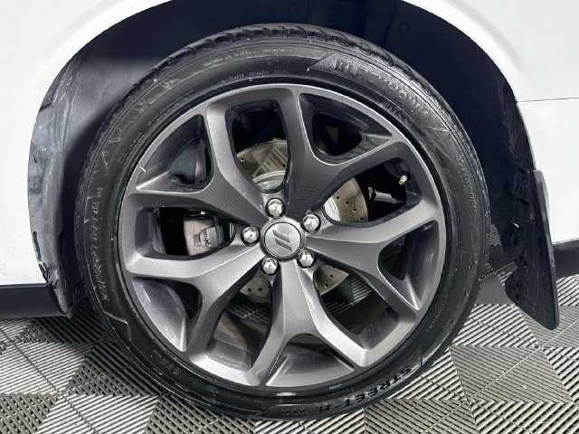 Used 2019 Dodge Challenger R/T RWD image 30