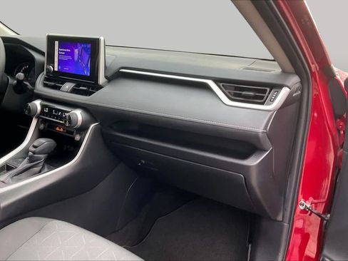 Used 2024 Toyota RAV4 XLE w/ Convenience Package FWD image 19