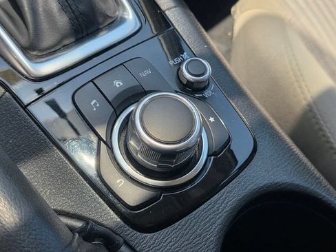 Used 2016 MAZDA MAZDA3 i Sport w/ Preferred Equipment Package FWD image 23