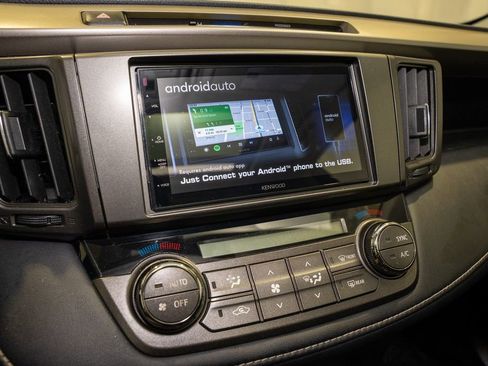 Used 2014 Toyota RAV4 XLE image 12