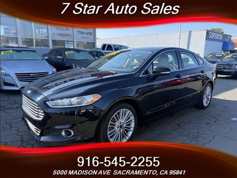 Used 2014 Ford Fusion SE w/ Equipment Group 202A image 3