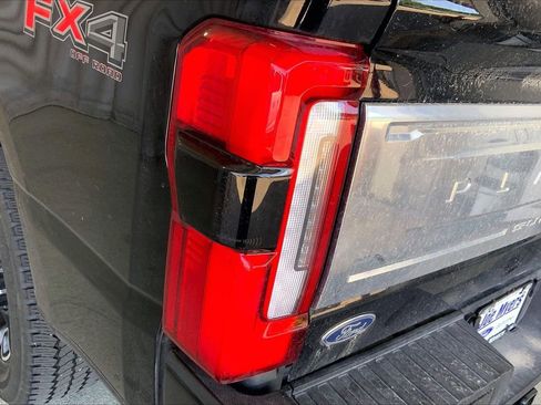 Used 2024 Ford F350 Platinum w/ FX4 Off-Road Package AWD/4WD image 13