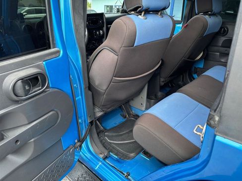 Used 2010 Jeep Wrangler Unlimited Sport AWD/4WD image 11