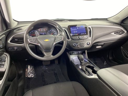 Used 2025 Chevrolet Malibu LT image 18