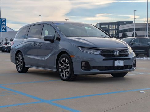 Certified 2025 Honda Odyssey Elite image 4
