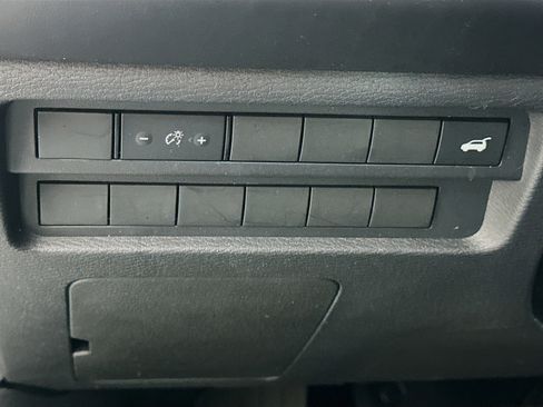 Used 2024 Mitsubishi Outlander SE image 17