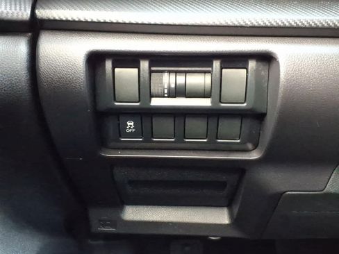 Used 2017 Subaru Impreza 2.0i AWD/4WD image 17
