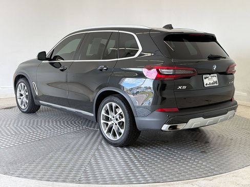 Certified 2023 BMW X5 xDrive40i w/ Premium Package AWD/4WD image 3