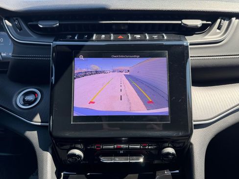 Used 2025 Jeep Grand Cherokee L Altitude image 18