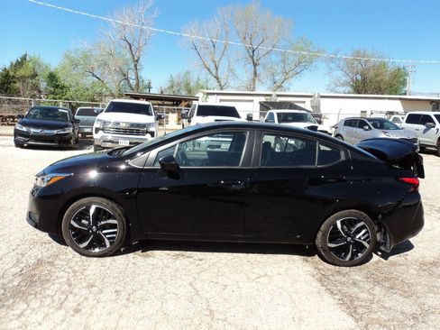 Used 2025 Nissan Versa SR w/ Trunk Package image 2