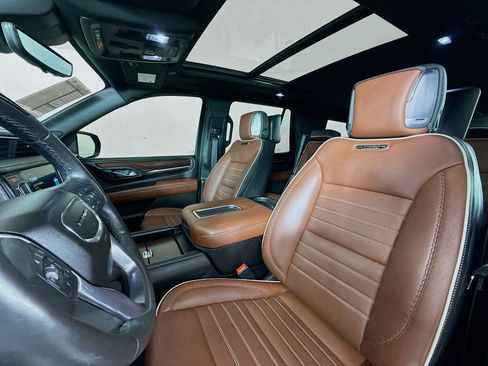 Used 2023 GMC Yukon Denali Ultimate AWD/4WD image 11
