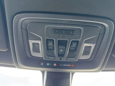 Used 2022 Chevrolet Silverado 1500 High Country AWD/4WD image 21