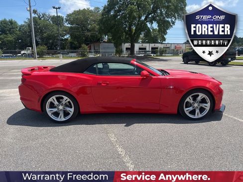 Used 2020 Chevrolet Camaro LT RWD image 8