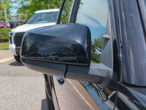 Used 2022 Toyota Tacoma SR5 RWD image 12