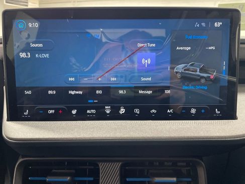 New 2025 Ford Maverick XLT w/ XLT Luxury Package image 23